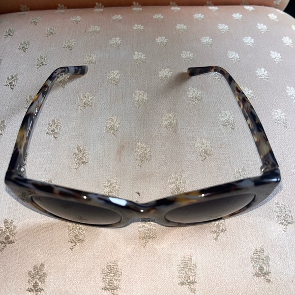 Like New Tory Burch sunglasses model TY7115 - Picture 2 of 9